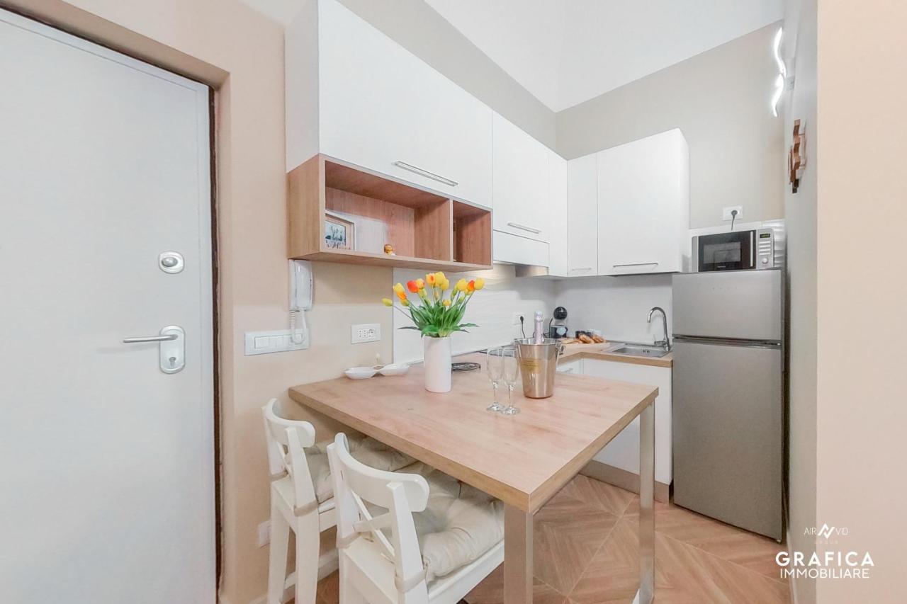 Ameli Home Luxury Apartment Taranto Exteriör bild