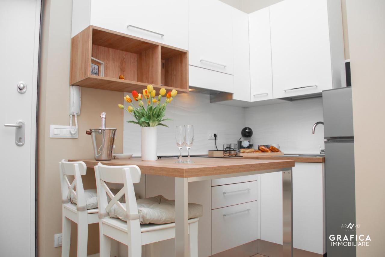 Ameli Home Luxury Apartment Taranto Exteriör bild