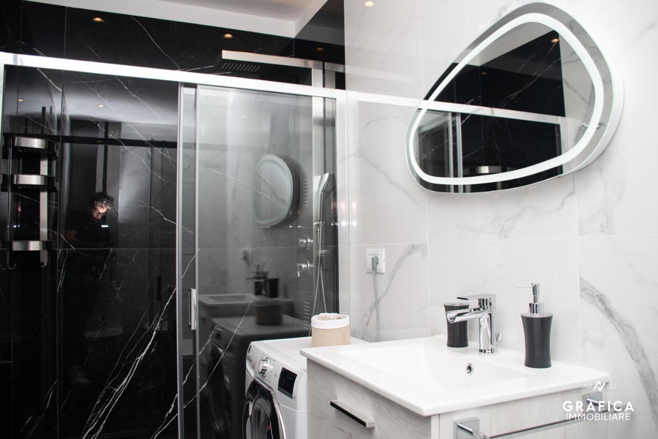 Ameli Home Luxury Apartment Taranto Exteriör bild