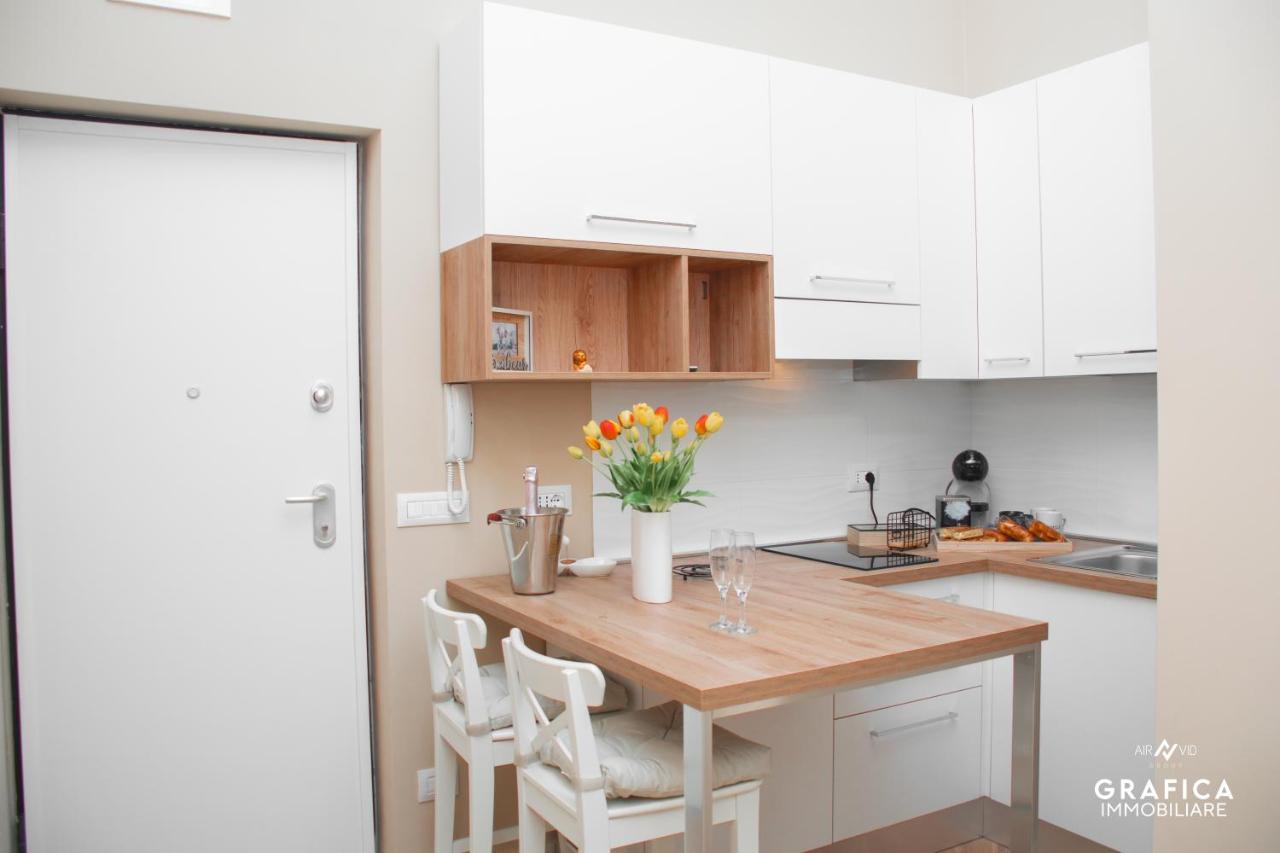 Ameli Home Luxury Apartment Taranto Exteriör bild