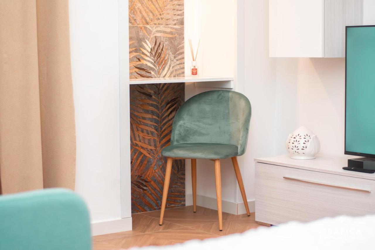 Ameli Home Luxury Apartment Taranto Exteriör bild